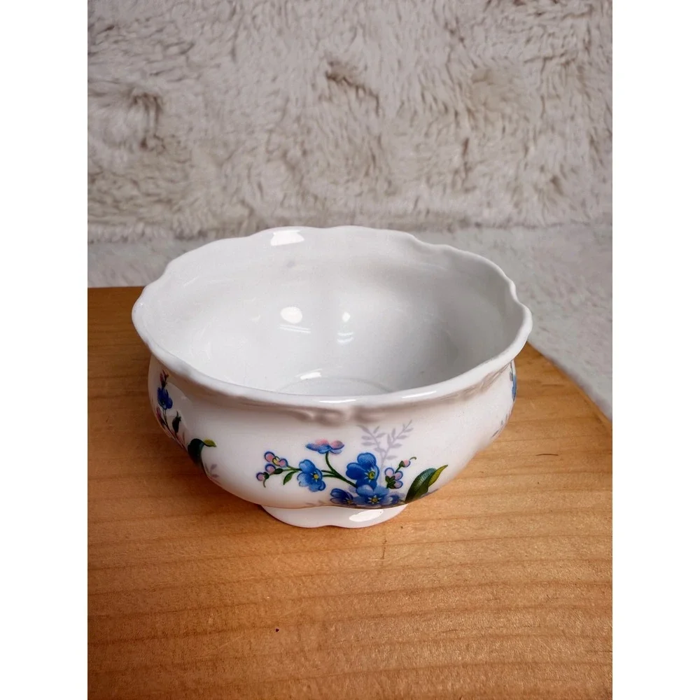 Royal Albert Memory Lane Creamer and Sugar Bowl Set Blue Forget Me Not China